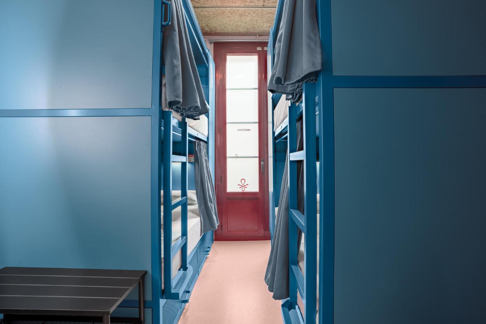 Privatzimmer mit 4 Betten, Gemeinschaftsbad und Klimaanlage